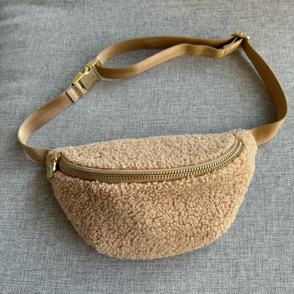Stoney Clover Lane Cozy Sherpa Belt Bag - Picture 2 of 5